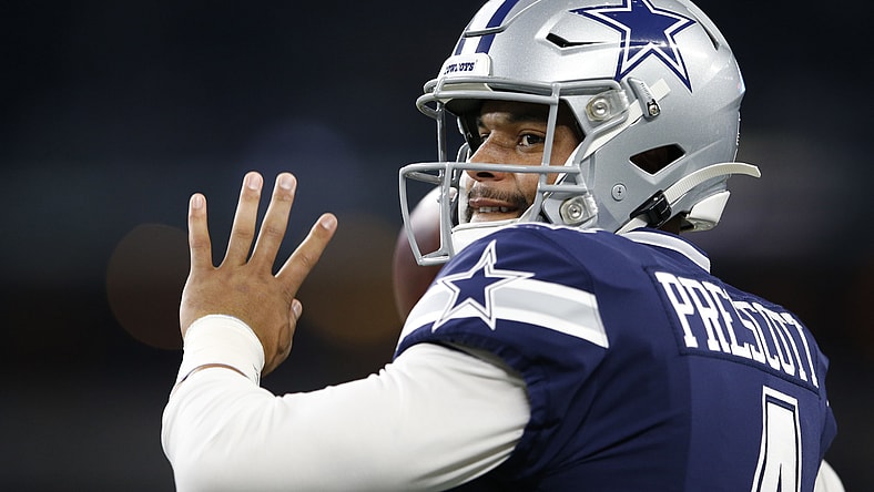 Dallas Cowboys QB Dak Prescott before game