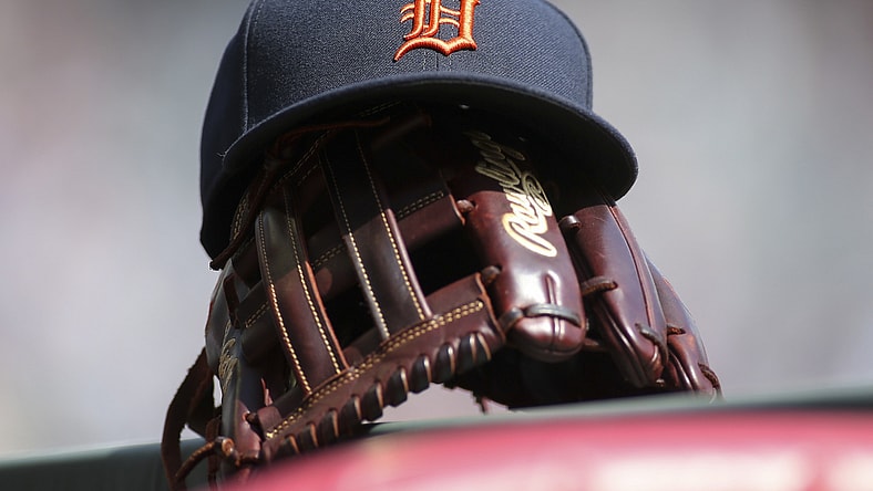 Detroit Tigers cap and glove