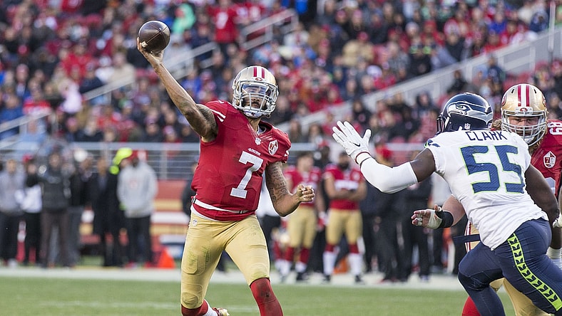 Colin Kaepernick throws pass