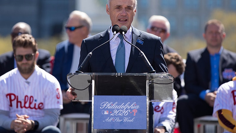 MLB commissioner Rob Manfred at podium