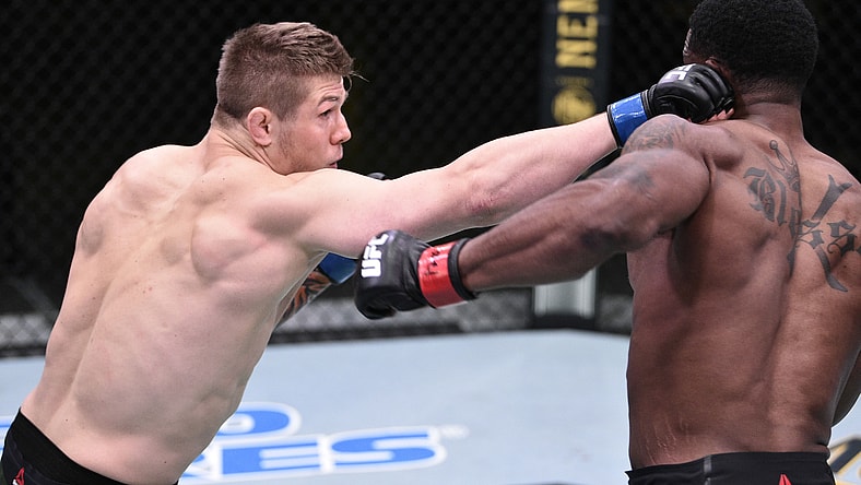 Martvin Vettori defeats Karl Roberson