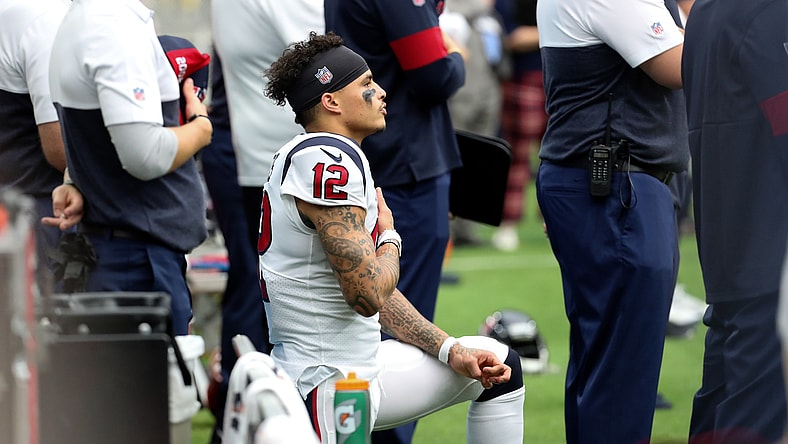 Houston Texans WR Kenny Stills protests during national anthem