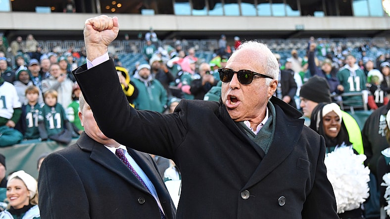 Eagles owner Jeffrey Lurie during game against the Cowboys