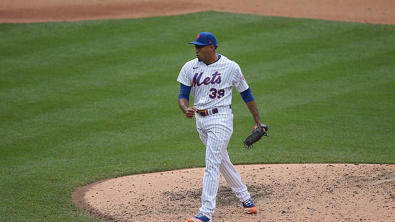 Mets' Edwin Diaz closes game against Braves.