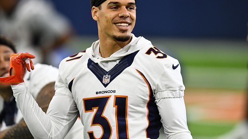 Denver Bronco safety Justin Simmons