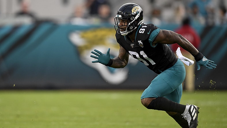 Yannick Ngakoue of the Jaguars against the Colts