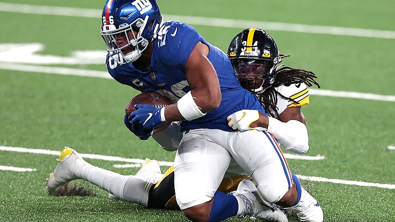New York Giants RB Saquon Barkley exited Week 2 with a knee injury