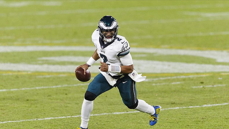 Eagles name Jalen Hurts starting QB