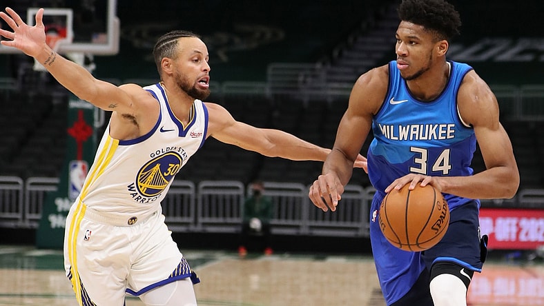 Warriors Christmas Day: An implosion of massive proportions vs. Bucks