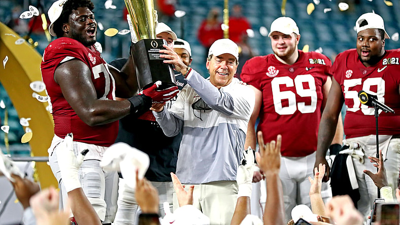 College Football Playoff 2022: Breaking down early odds-on championship favorites