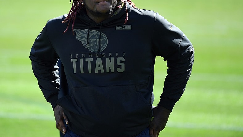 Tennessee Titans trade Isaiah Wilson