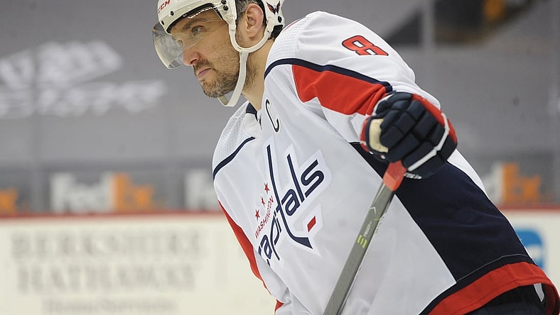 Alex Ovechkin re-signs with Washington Capitals in NHL free agency