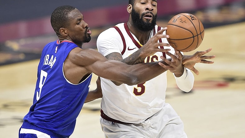 Los Angeles Lakers favored to land Andre Drummond