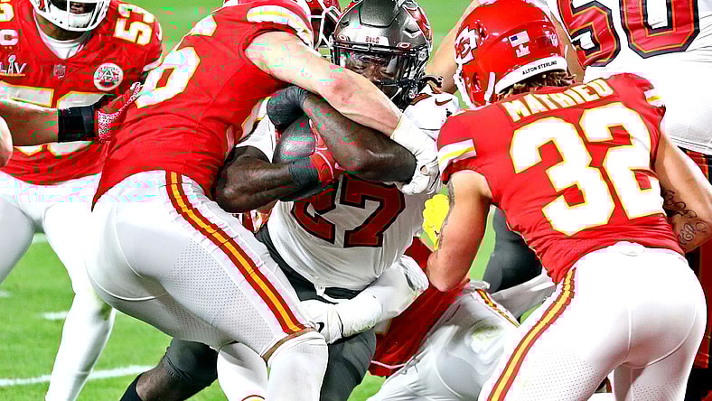 NFL world reacts to Kansas City Chiefs' Super Bowl LV goal line stand