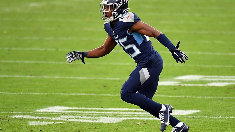 New York Giants sign Adoree Jackson