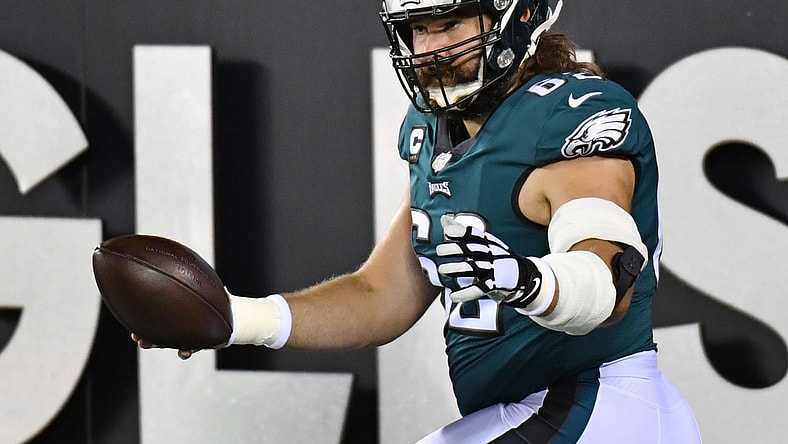 Philadelphia Eagles stars Darius Slay, Jason Kelce restructure contracts