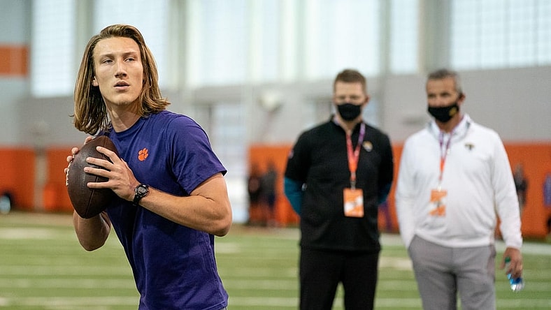 Jaguars take Trevor Lawrence