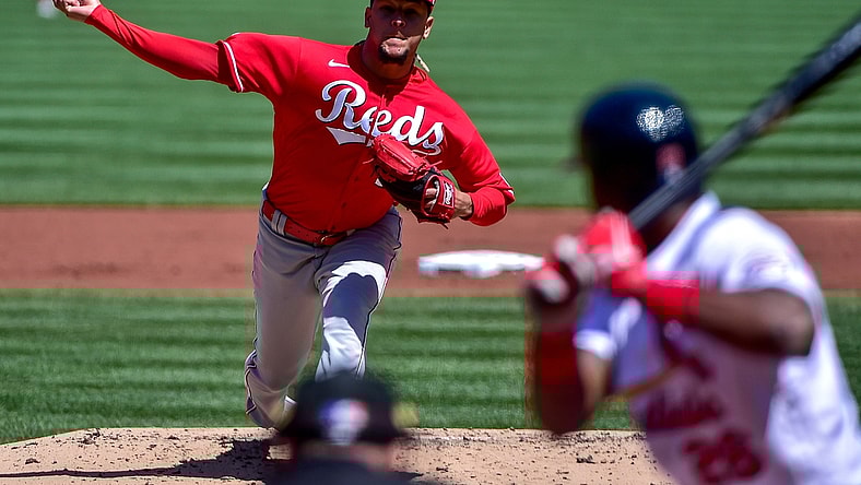 Apr 25, 2021; St. Louis, Missouri, USA;  Cincinnati Reds starting pitcher Luis Castillo (58) pitches to St. Louis Cardinals right fielder Justin Williams (26) during the second inning at Busch Stadium. Mandatory Credit: Jeff Curry-USA TODAY Sports