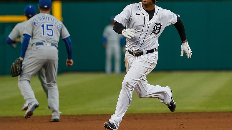 Detroit Tigers second baseman Jonathan Schoop (7) runs towards third base after batting a triple against Kansas City Royals during third inning at Comerica Park in Detroit on Tuesday, May 11, 2021.