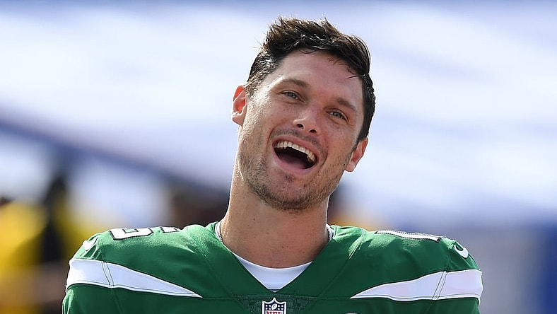Sep 13, 2020; Orchard Park, New York, USA; New York Jets wide receiver Chris Hogan (15) reacts while walking off the field following the game against the Buffalo Bills at Bills Stadium. Mandatory Credit: Rich Barnes-USA TODAY Sports