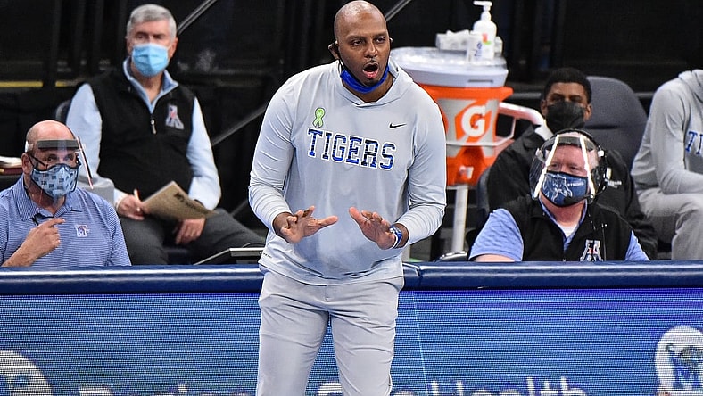 Feb 24, 2021; Memphis, Tennessee, USA; Memphis Tigers head coach Penny Hardaway during the first half against the Tulane Green Wave at FedExForum. Mandatory Credit: Justin Ford-USA TODAY Sports