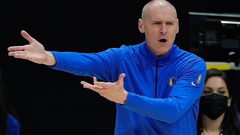 Rick Carlisle resigns