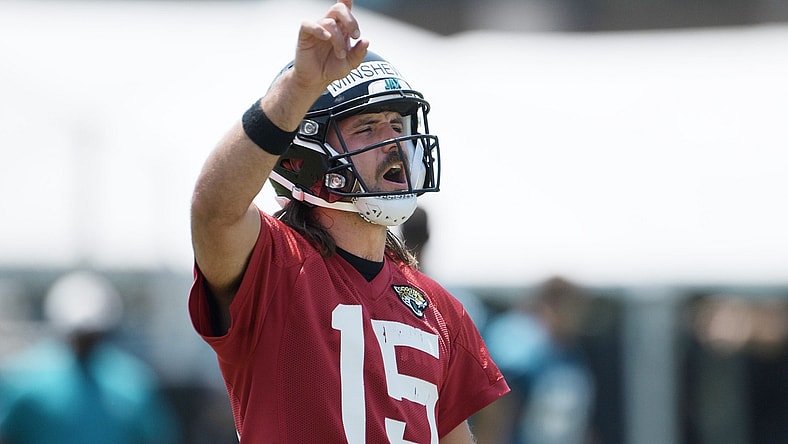 Jaguars (15) QB Gardner Minshew gives instructions during drills at Thursday's OTA session. The Jacksonville Jaguars held their Thursday session of organized team activity at the practice fields outside TIAA Bank Field, May 27, 2021.Jki 052721 Jagsotas 19