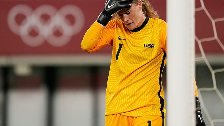 U.S. goalkeeper Alyssa Naeher (1) reacts after a goal by Sweden midfielder Lina Hurtig (not pictured) during the Tokyo 2020 Olympic Games at Tokyo Stadium.

2021-7-21-alyssa-naeher