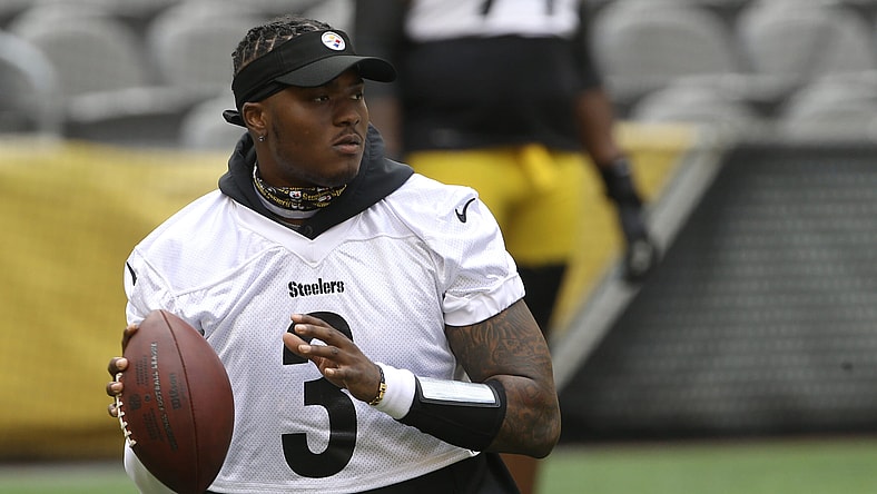 Pittsburgh-Steelers-QB-Dwayne-Haskins