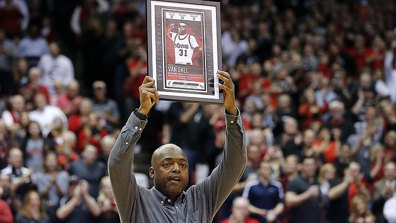 Former Cincinnati Bearcats guard Nick Van Exel is recognized in the second half during the college basketball game between the Memphis Tigers and the Cincinnati Bearcats Thursday, Feb. 23, 2017, at Fifth Third Arena in Cincinnati.
022317 Memphis Cincinnati 721