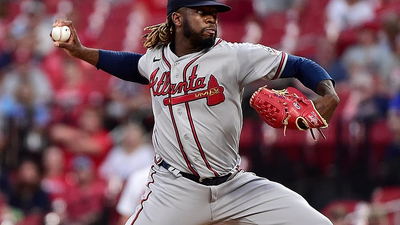 Aug 5, 2021; St. Louis, Missouri, USA;  Atlanta Braves starting pitcher Touki Toussaint (62) pitches during the first inning against the St. Louis Cardinals at Busch Stadium. Mandatory Credit: Jeff Curry-USA TODAY Sports