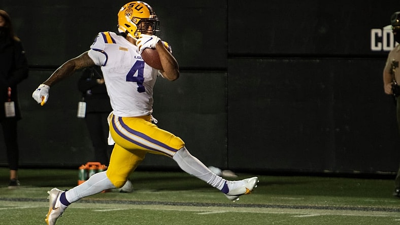LSU running back John Emery Jr. (4) hi-steps into the end zone for a touchdown against Vanderbilt during the fourth quarter at Vanderbilt Stadium Saturday, Oct. 3, 2020 in Nashville, Tenn.

Nas Vandy Lsu Gamer 007