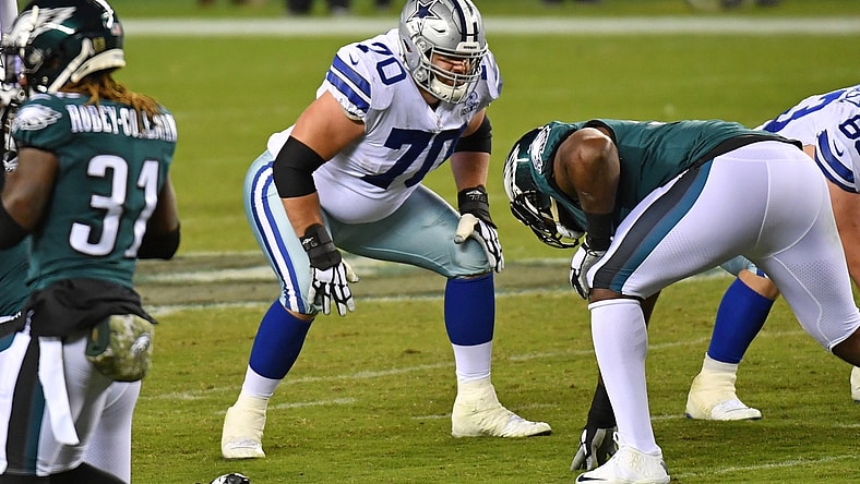 Nov 1, 2020; Philadelphia, Pennsylvania, USA; Dallas Cowboys offensive guard Zack Martin (70) prepares for the snap against the Philadelphia Eagles at Lincoln Financial Field. Mandatory Credit: Eric Hartline-USA TODAY Sports