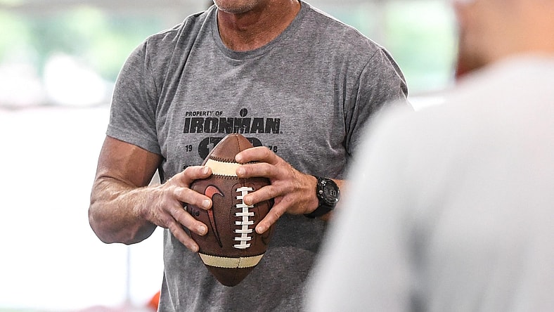 Brett Favre said trying to connect with new teammates may be difficult for Tom Brady amid COVID-19.

Xxx 0807 Clemson Practice 28 Jpg S Bbc Usa Sc