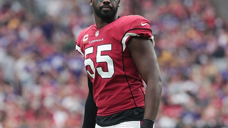 Arizona Cardinals linebacker Chandler Jones (55) looks towards the scoreboard during the first quarter against the Minnesota Vikings in Glendale, Ariz. Sept. 19, 2021.Cardinals Vs Vikings
