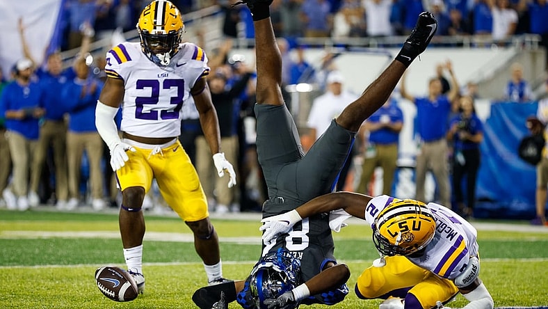 Oct 9, 2021; Lexington, Kentucky, USA; Kentucky Wildcats wide receiver Izayah Cummings (84) drops a pass in the end zone during the first quarter against the LSU Tigers at Kroger Field. Mandatory Credit: Jordan Prather-USA TODAY Sports