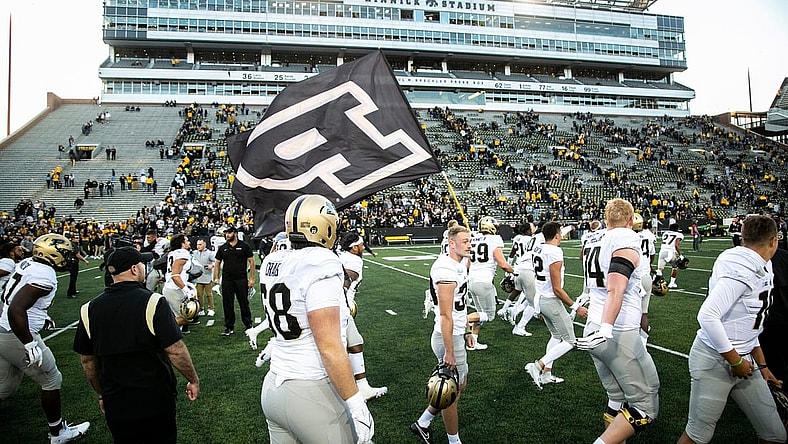 Purdue Boilermakers players celebrate during a NCAA Big Ten Conference football game Iowa, Saturday, Oct. 16, 2021, at Kinnick Stadium in Iowa City, Iowa.

211016 Purdue Iowa Fb 050 Jpg