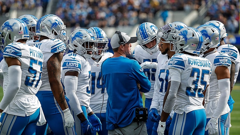 Detroit Lions special team coordinator Dave Fipp, center, talks to players during the first half against Los Angeles Rams at the SoFi Stadium in Inglewood, Calif. on Sunday, Oct. 24, 2021.
