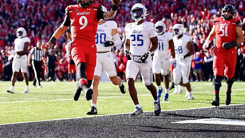 The Cincinnati Bearcats football team faced off against the Tulsa Golden Hurricanes at Nippert Stadium on Nov. 6, 2021.

UC football vs Tulsa