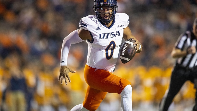 Nov 6, 2021; El Paso, Texas, USA; UTSA Roadrunners quarterback Frank Harris (0) runs the ball against the UTEP Miners at Sun Bowl stadium. Mandatory Credit: Ivan Pierre Aguirre-USA TODAY Sports