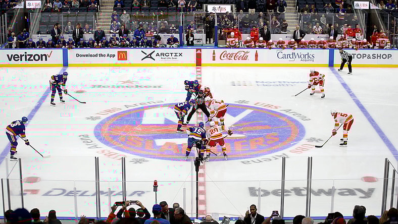 NHL: Calgary Flames at New York Islanders
