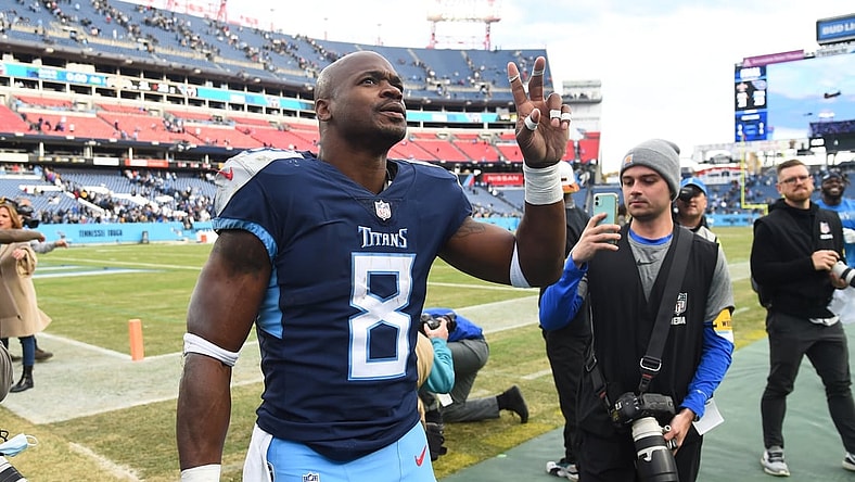 Seattle Seahawks sign Adrian Peterson