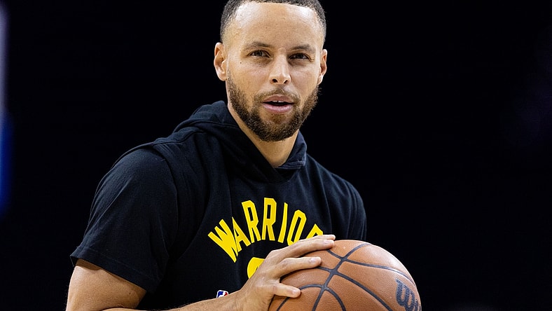 Dec 11, 2021; Philadelphia, Pennsylvania, USA; Golden State Warriors guard Stephen Curry warms up before a game against the Philadelphia 76ers at Wells Fargo Center. Mandatory Credit: Bill Streicher-USA TODAY Sports