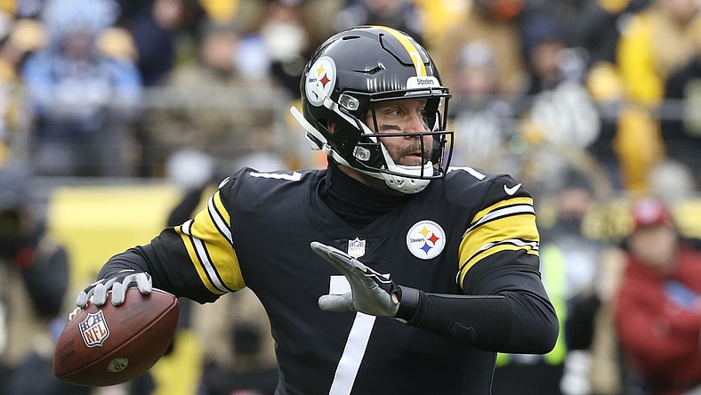 Dec 19, 2021; Pittsburgh, Pennsylvania, USA;  Pittsburgh Steelers quarterback Ben Roethlisberger (7) passes against the Tennessee Titans during the first quarter at Heinz Field. Mandatory Credit: Charles LeClaire-USA TODAY Sports