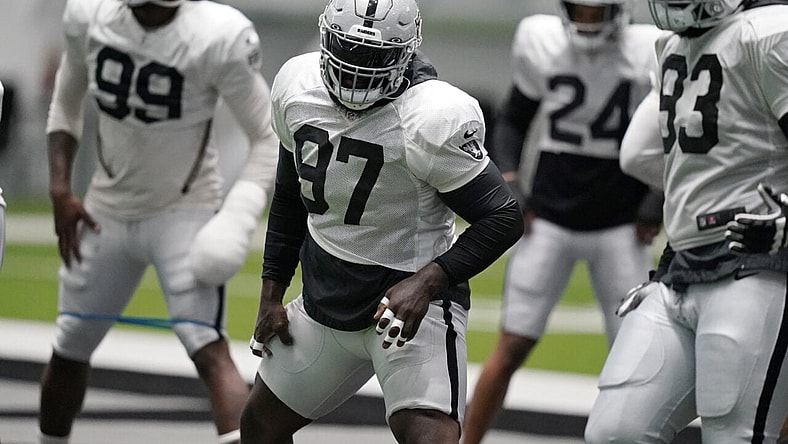 Maliek Collins Las Vegas Raiders