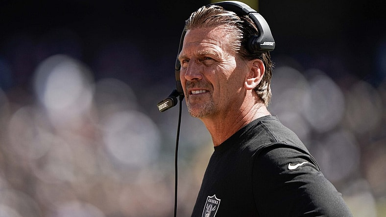 Raiders offense Greg Olson