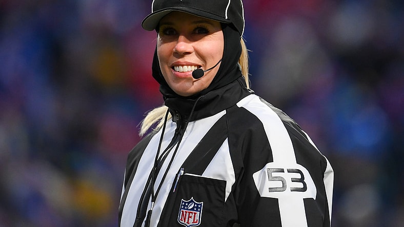 sarah thomas, nfl
