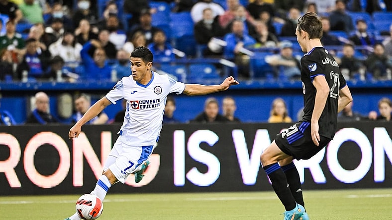 Mar 16, 2022; Montreal, Quebec, Canada; Cruz Azul forward Uriel Antuna (7) plays the ball during the second half at Olympic Stadium. Mandatory Credit: David Kirouac-USA TODAY Sports