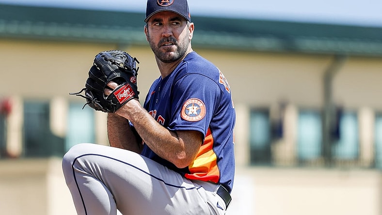 Mar 18, 2022; Jupiter, Florida, USA; Houston Astros starting pitcher Justin Verlander (35) delivers a pitch from the bullpen prior to the game against the St. Louis Cardinals during spring training at Roger Dean Stadium. Mandatory Credit: Sam Navarro-USA TODAY Sports