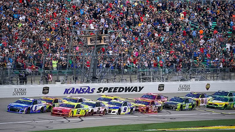Oct 24, 2021; Kansas City, Kansas, USA; A general view of the start of the Hollywood Casino 400 at Kansas Speedway. Mandatory Credit: Denny Medley-USA TODAY Sports